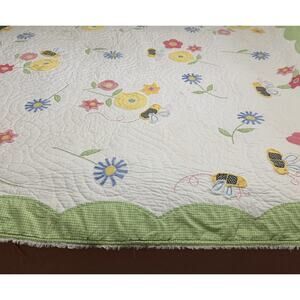 Pottery Barn Twin Quilt Comforter Flowers & Bees on White w/ Green Check Trim